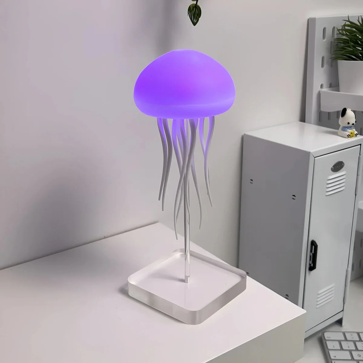 Floating Jellyfish Table Lamp
