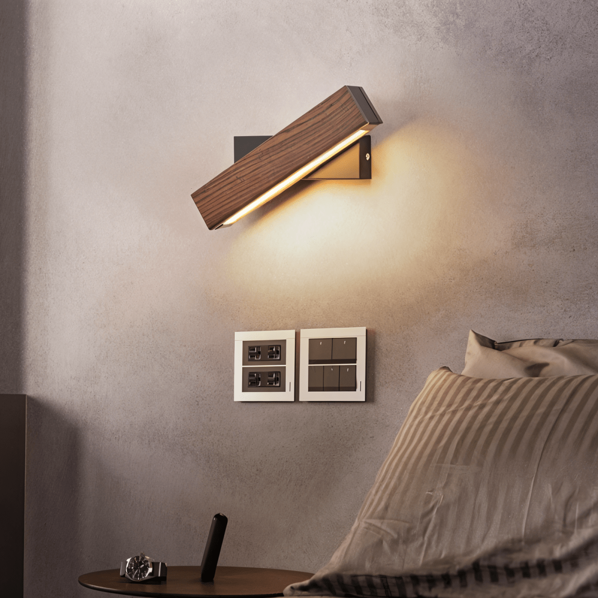 360 Swiveling Wooden Wall Light